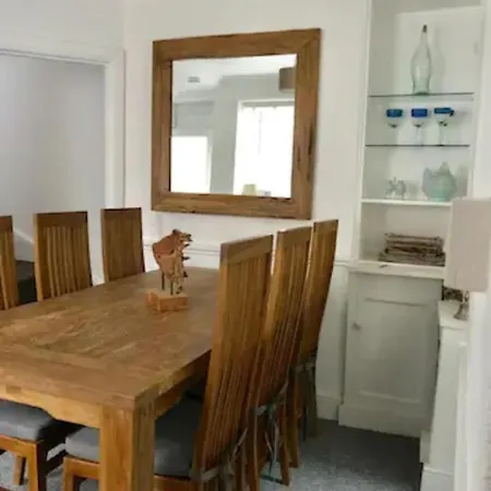 Triple Deck - 2mins From Harbour Holiday home